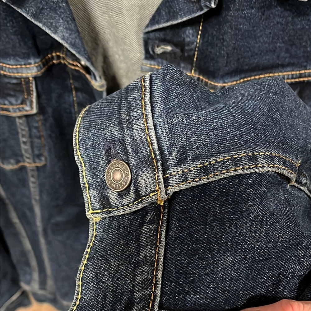 Levi's Indigo Denim Jacket - Picture 4 of 7